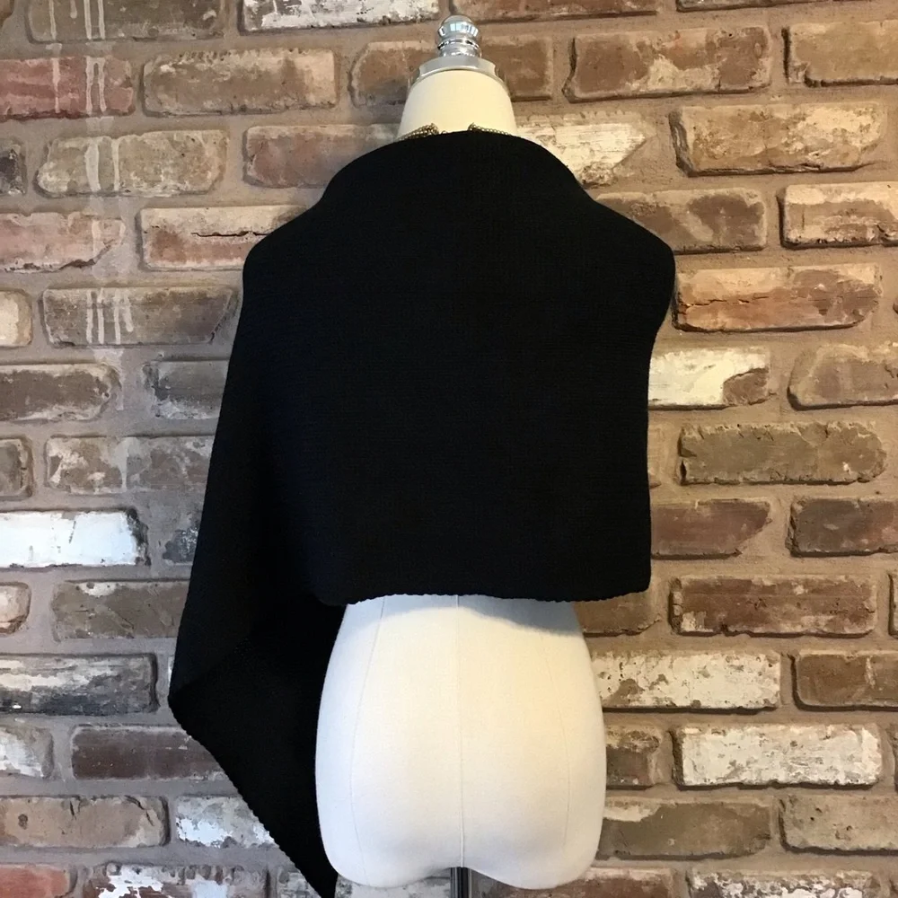 Women's 2 Large Buttons Black Acrylic Sweater Knit Shawl Scarf